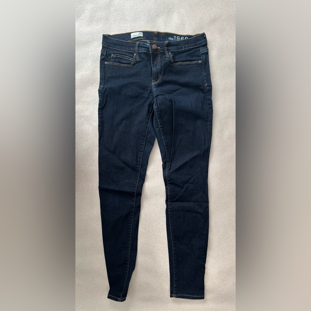 GAP women’s skinny jeans size 28r